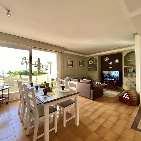 Casa Del Mar アパート シッチェス